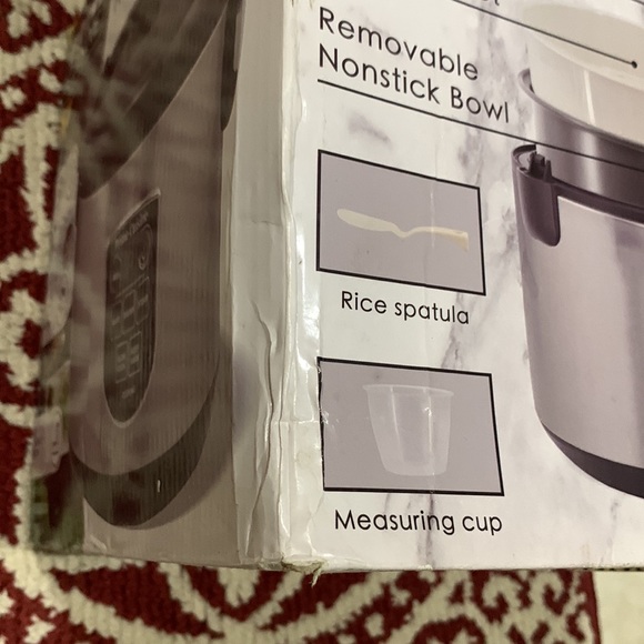 8 cups programmable rice cooker with steamer basket. - Picture 5 of 5